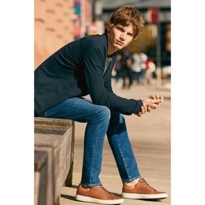 frame | l’homme skinny (deep ocean)